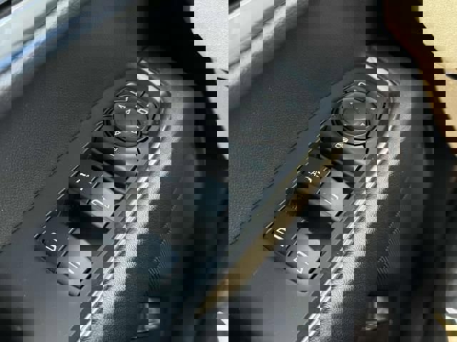 Used 2023 Chevrolet Silverado 1500 LT AWD/4WD image 17