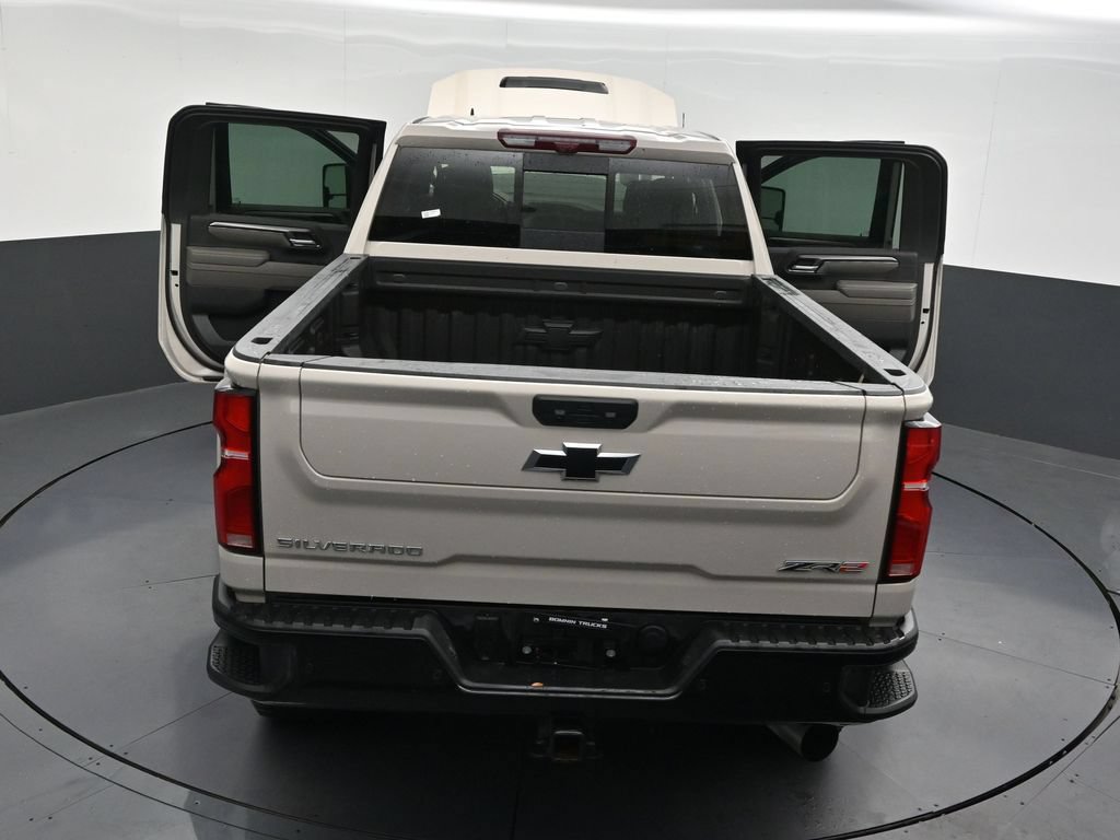 Used 2026 Chevrolet Silverado 2500 ZR2 AWD/4WD image 36