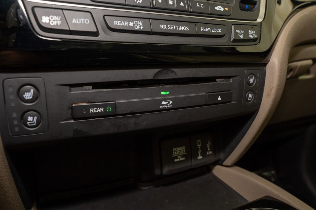 Used 2017 Honda Pilot Elite image 22