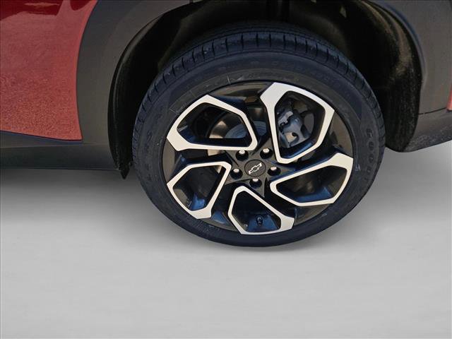 Used 2024 Chevrolet Trax RS w/ Sunroof Package image 9