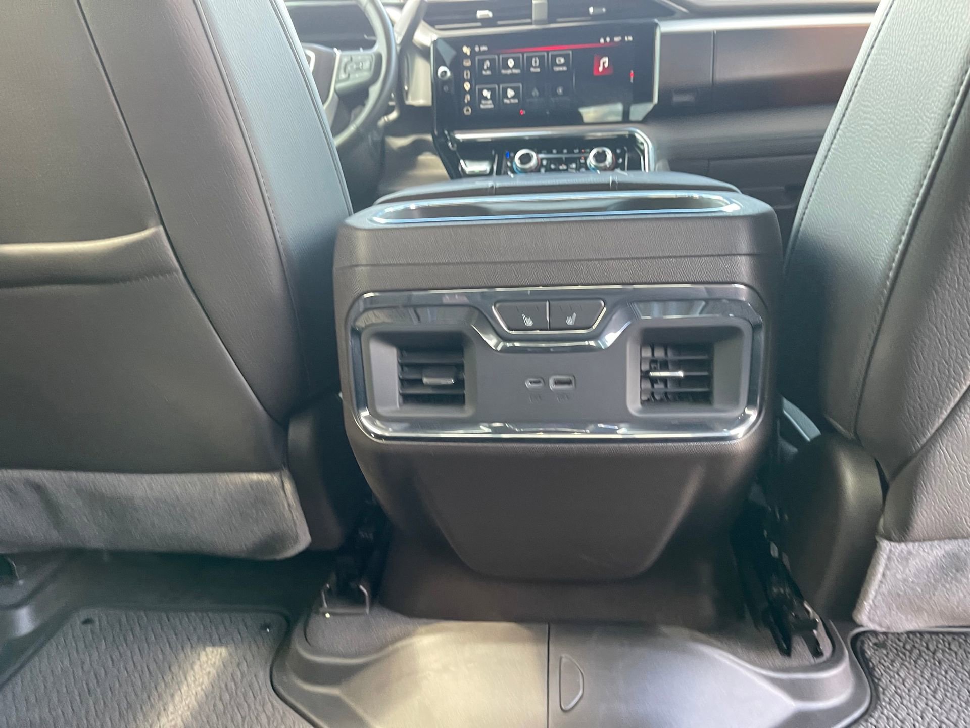 Used 2024 GMC Sierra 2500 Denali w/ Denali Reserve Package image 26