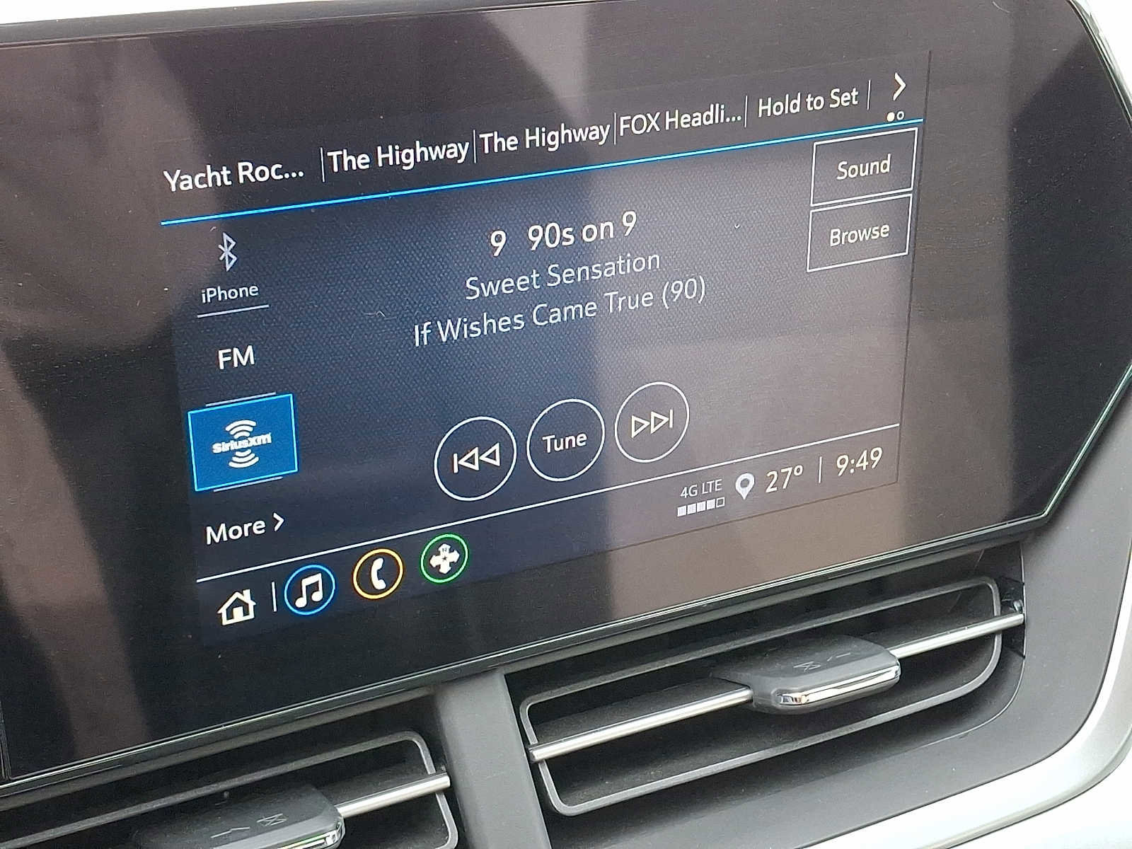 Used 2024 Chevrolet Trax LS image 16