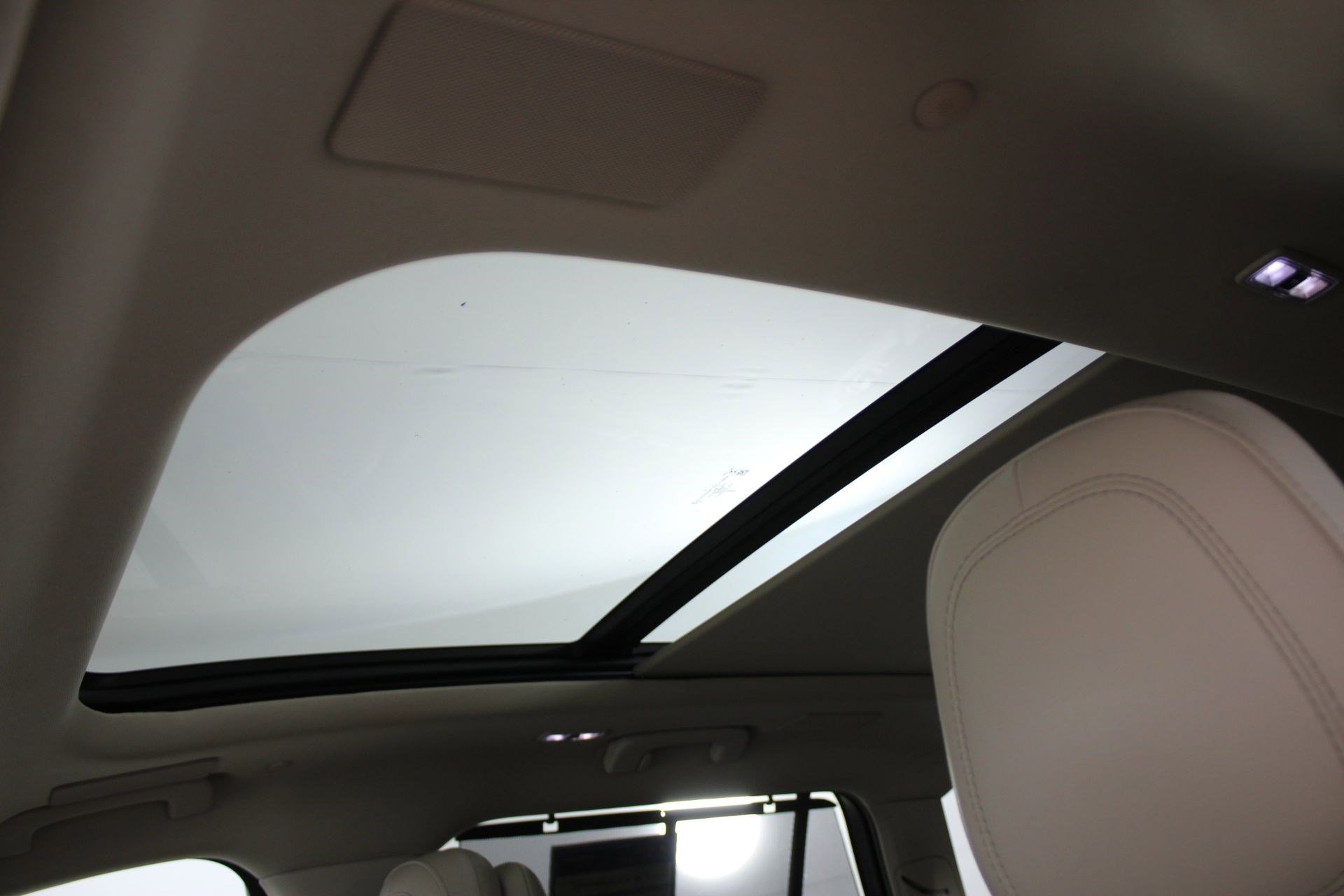 Used 2023 Lincoln Aviator Reserve w/ Equipment Group 201A image 14