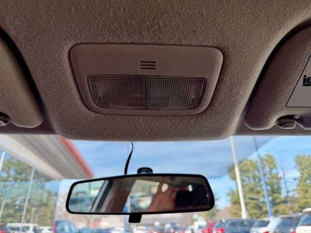 Used 2010 Toyota Matrix image 34