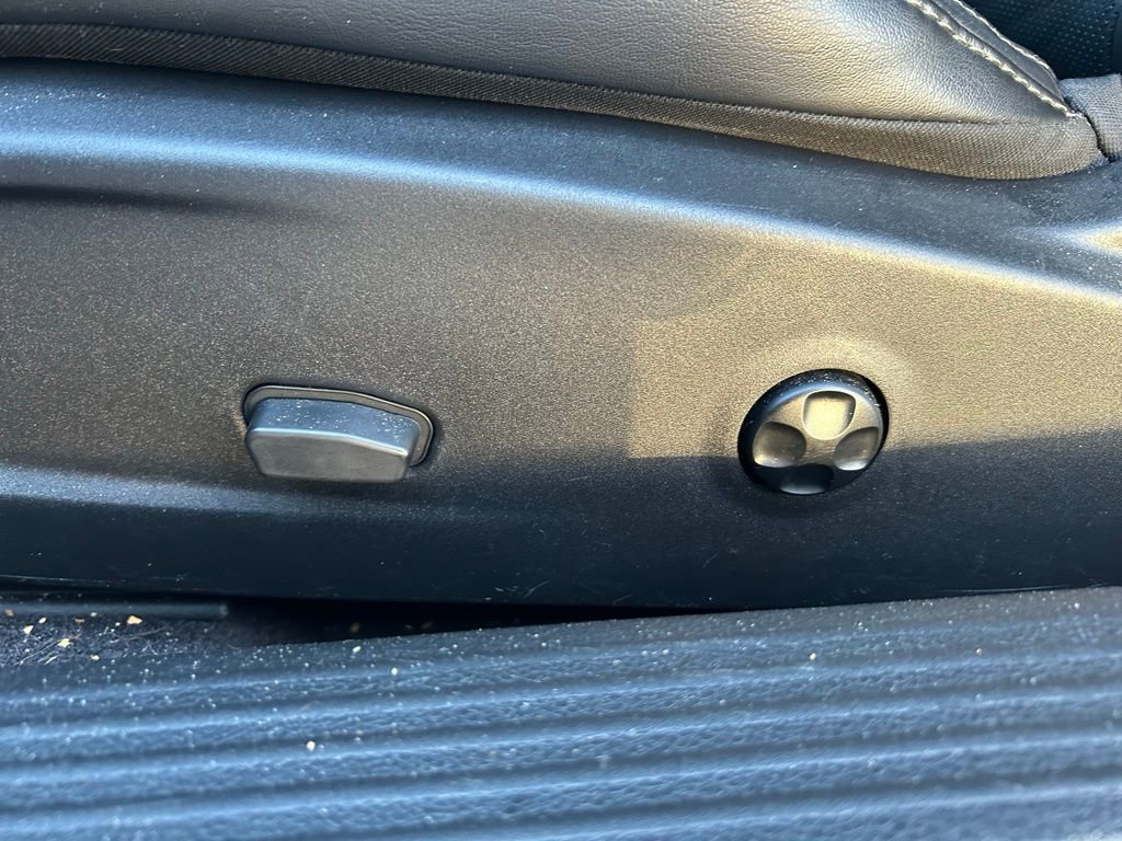 Used 2017 Dodge Challenger R/T Plus image 16