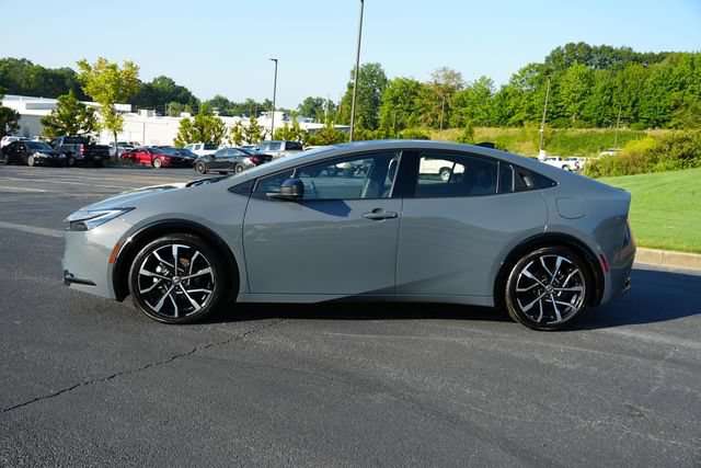 Used 2026 Toyota Prius Plug-In Hybrid w/ Limited Premium Package FWD image 4