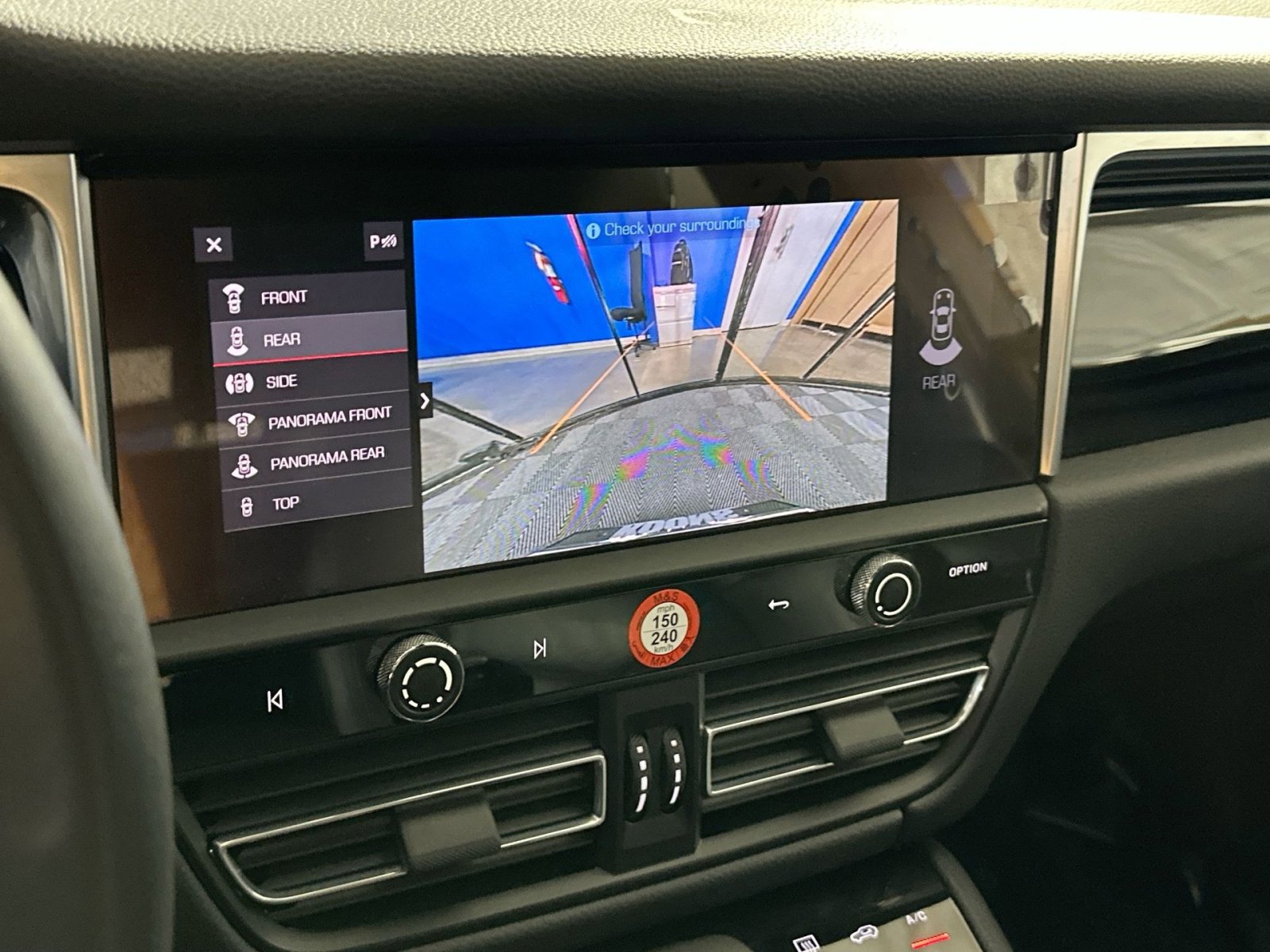 Used 2023 Porsche Macan S image 24