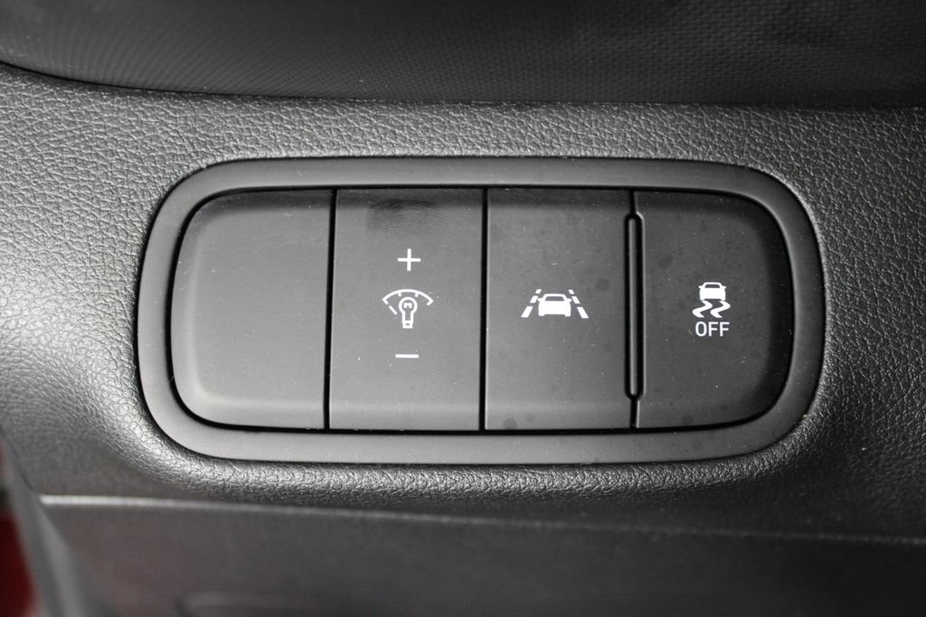 Certified 2022 Hyundai Venue SE FWD image 23