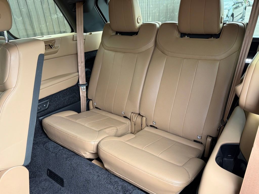 Used 2025 Land Rover Range Rover Long Wheelbase SE AWD/4WD image 31