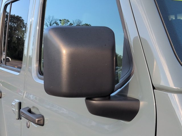 Used 2024 Jeep Wrangler Unlimited AWD/4WD image 11