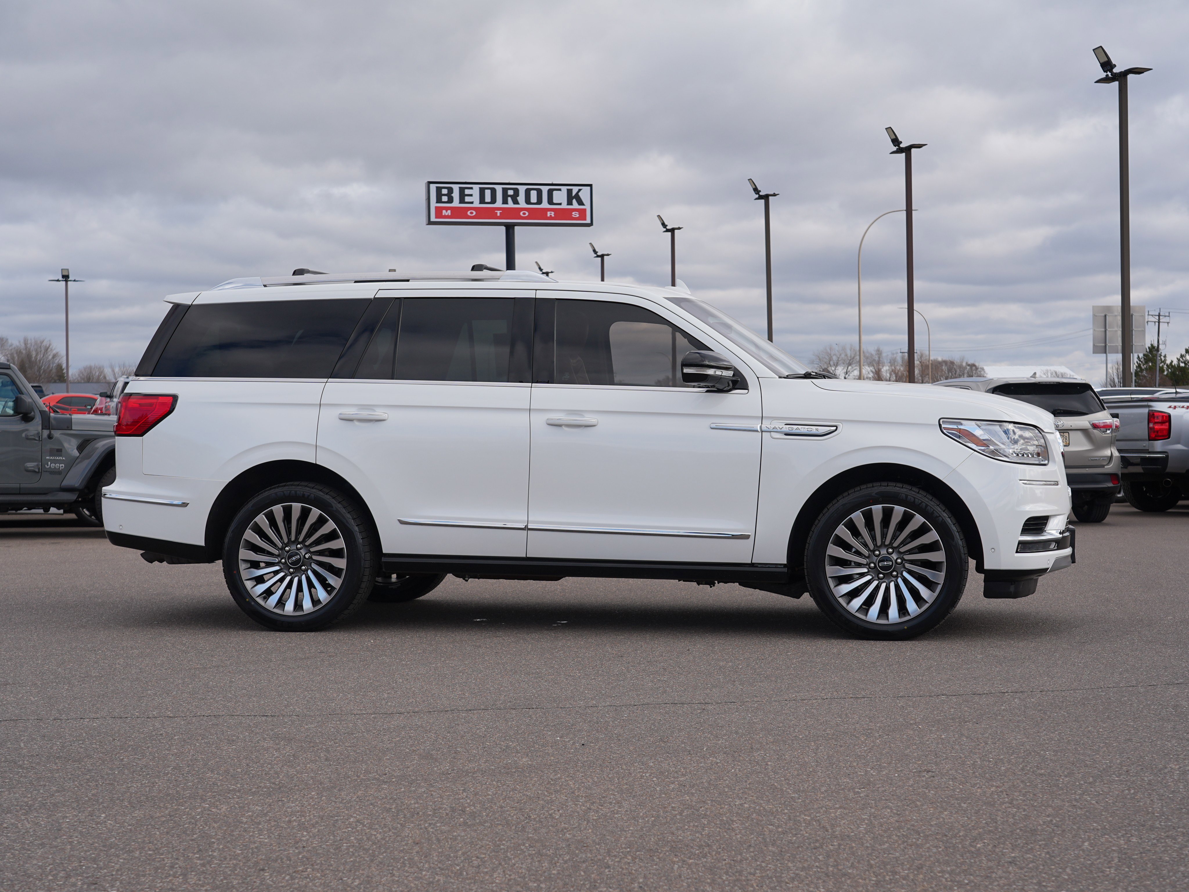 Used 2020 Lincoln Navigator Reserve w/ Luxury Package image 2