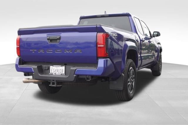 Used 2025 Toyota Tacoma TRD Sport image 4