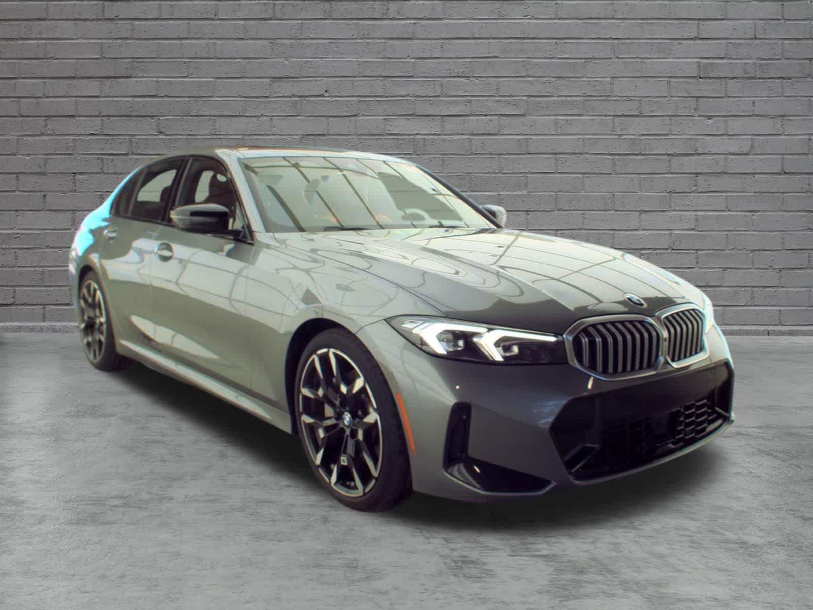 Used 2025 BMW 330i xDrive Sedan AWD/4WD image 4