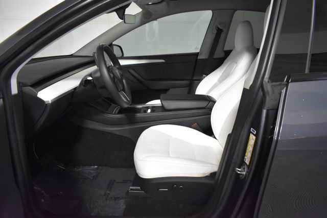 Used 2023 Tesla Model Y Long Range image 11