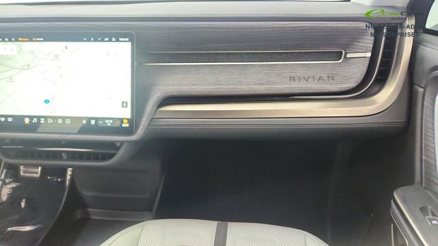 Used 2024 Rivian R1S Adventure AWD/4WD image 41