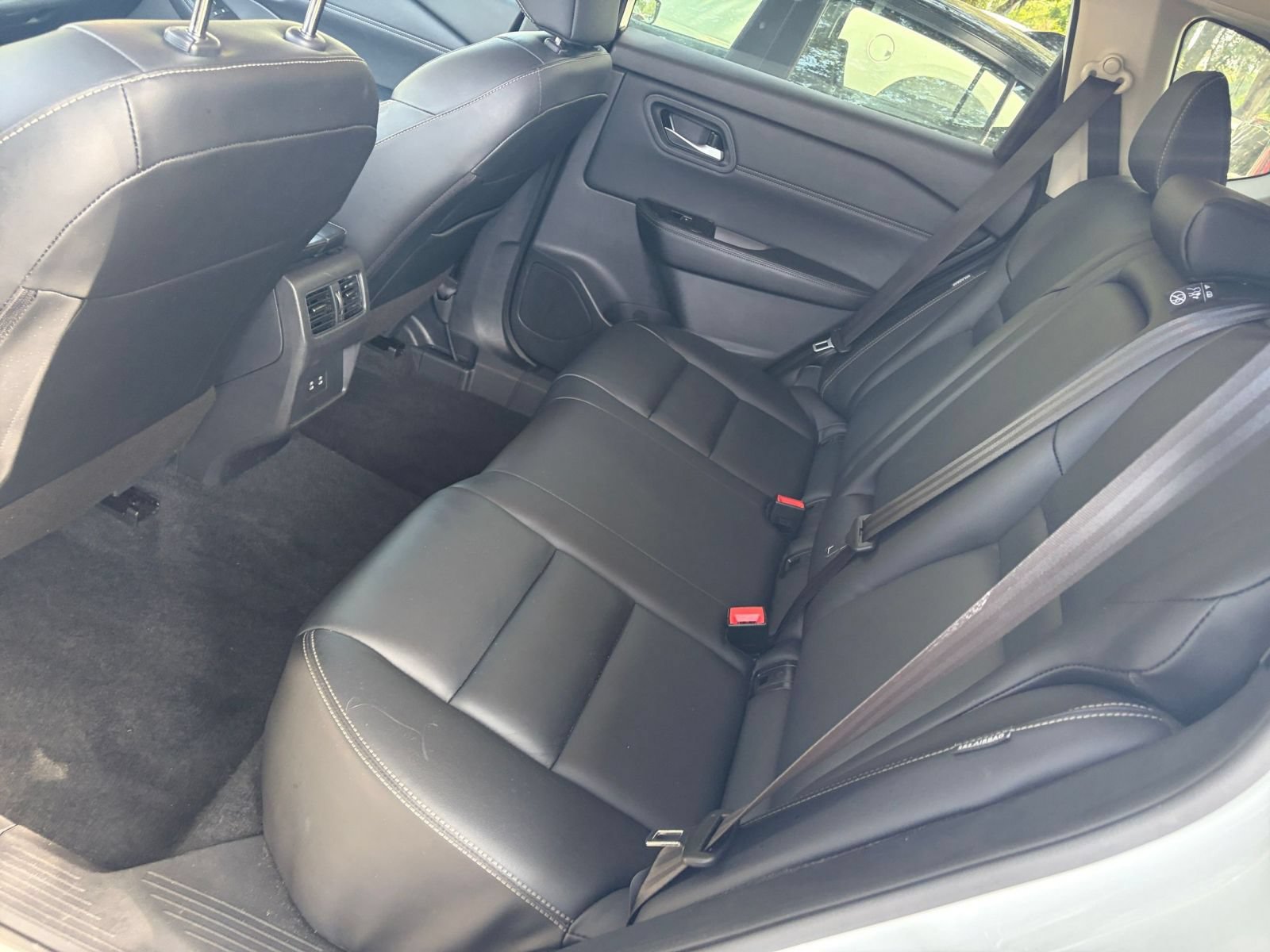 Used 2026 Nissan Rogue SL AWD/4WD image 40