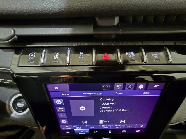 Used 2023 Jeep Grand Cherokee L Laredo image 23