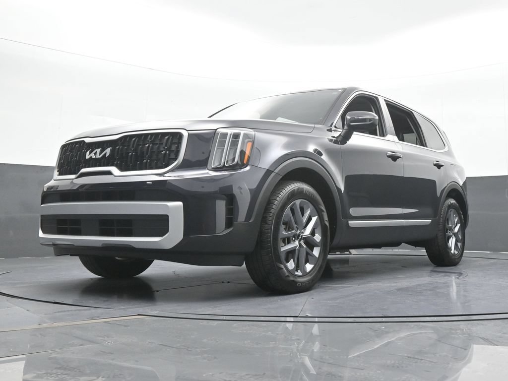 Used 2025 Kia Telluride LX FWD image 54