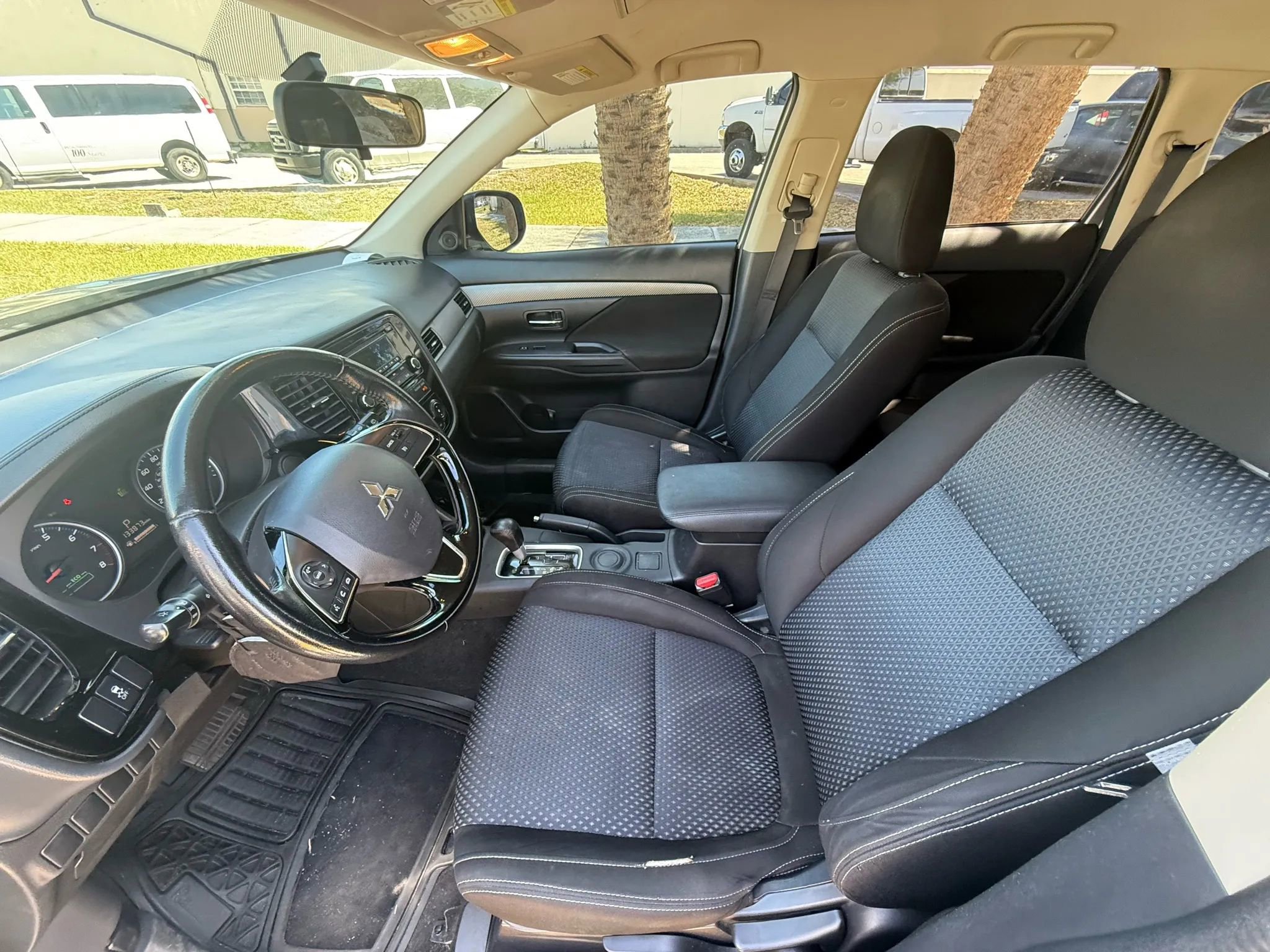 Used 2016 Mitsubishi Outlander ES image 10