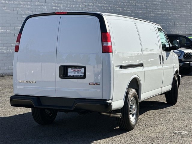 New 2026 GMC Savana 2500 Work Van w/ Driver Convenience Package image 4