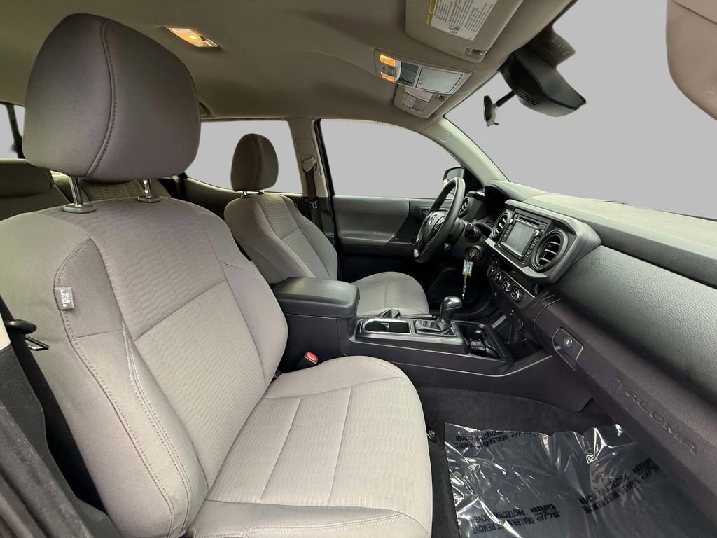 Used 2018 Toyota Tacoma SR w/ SR Convenience Package image 14