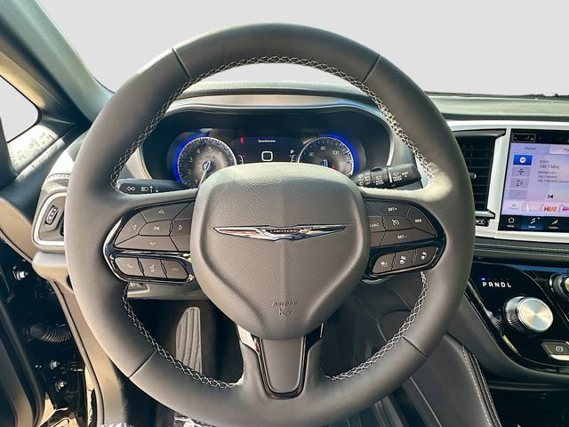 New 2026 Chrysler Pacifica Limited w/ S Appearance Package image 12