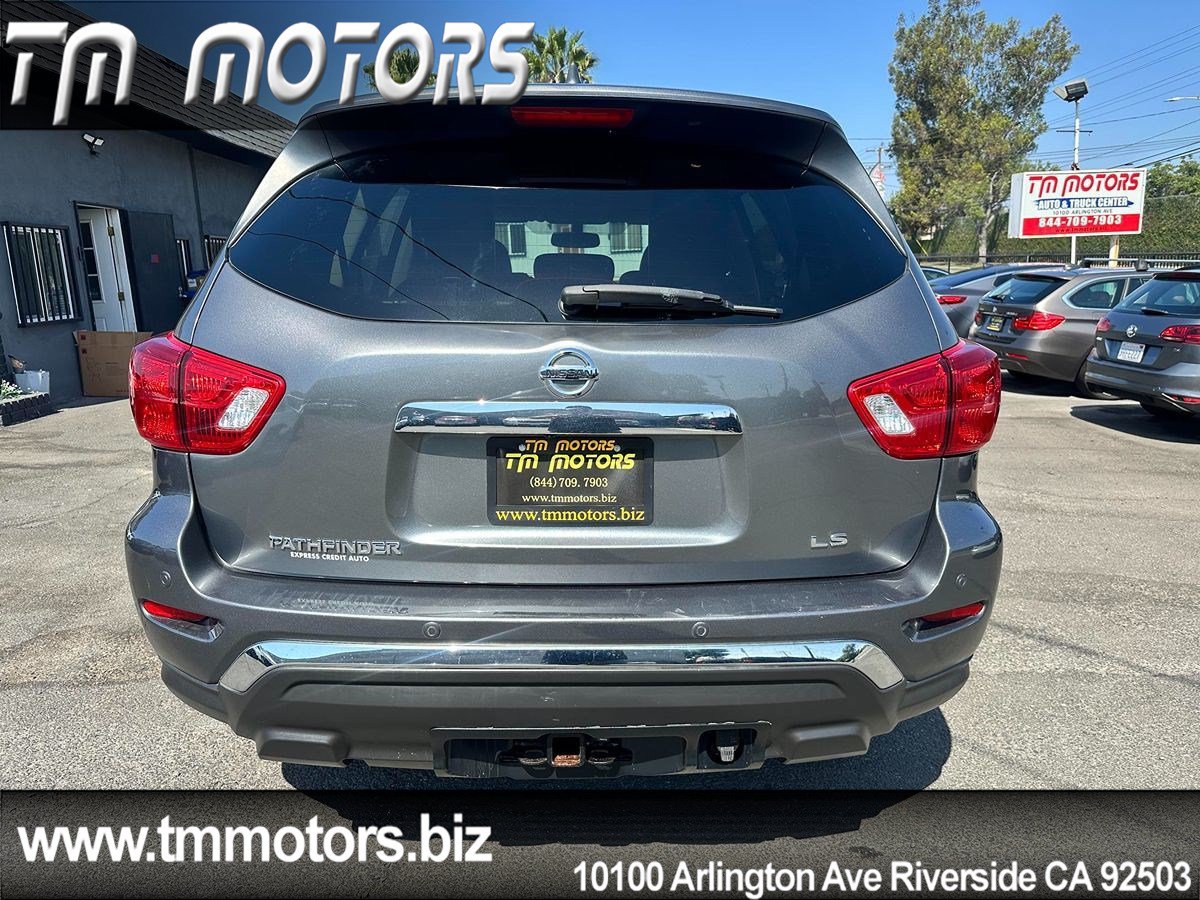 Used 2019 Nissan Pathfinder SL FWD image 5