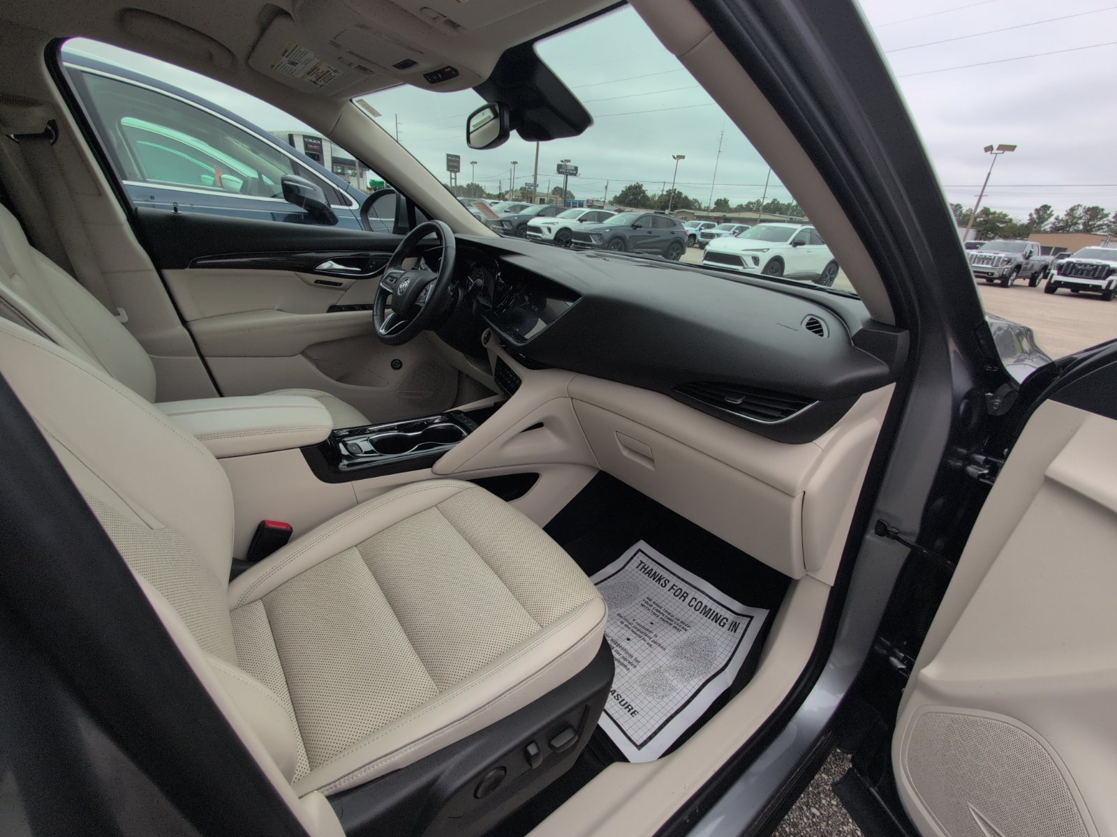 Used 2022 Buick Envision Essence w/ Safety Package FWD image 10
