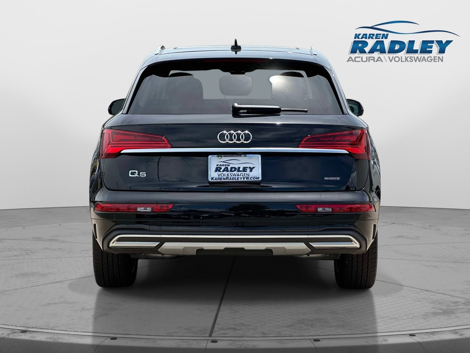 Used 2023 Audi Q5 2.0T Premium Plus w/ Premium Plus Package AWD/4WD image 3