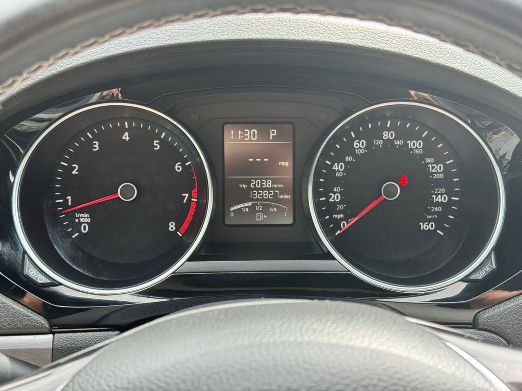 Used 2016 Volkswagen Jetta Sport FWD image 20