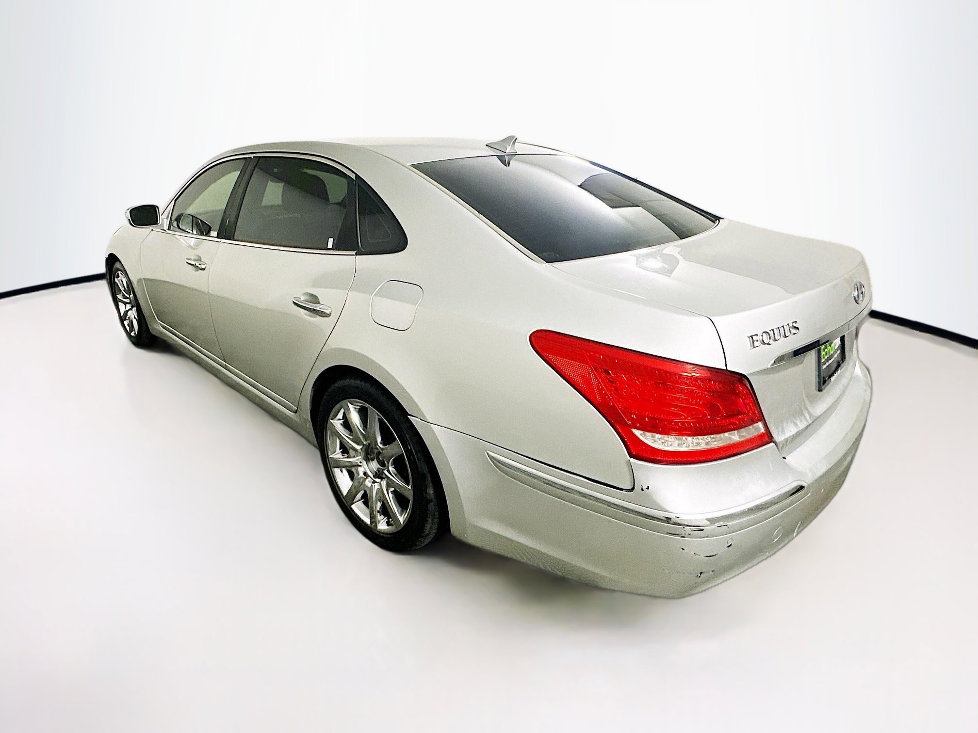 Used 2012 Hyundai Equus Signature RWD image 5