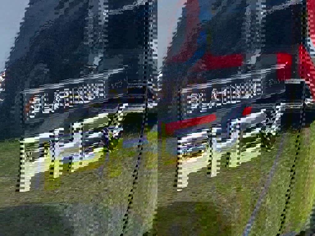 New 2025 Mitsubishi Outlander SEL image 4