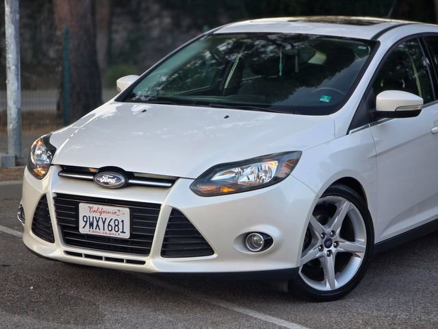 Used 2012 Ford Focus Titanium w/ Titanium Handling Pkg FWD image 25