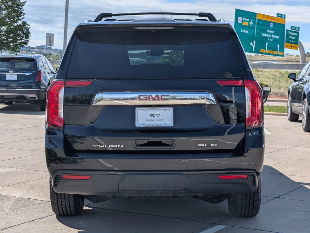 Used 2023 GMC Yukon XL SLE AWD/4WD image 5