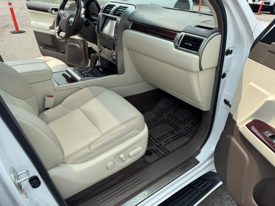 Used 2017 Lexus GX 460 Premium image 21