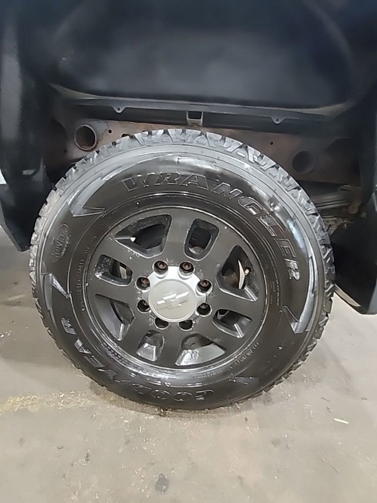Used 2019 Chevrolet Silverado 2500 W/T AWD/4WD image 9