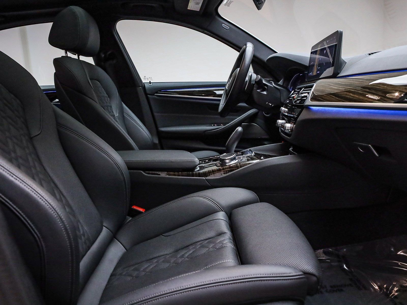 Certified 2023 BMW 530e w/ M Sport Package image 18