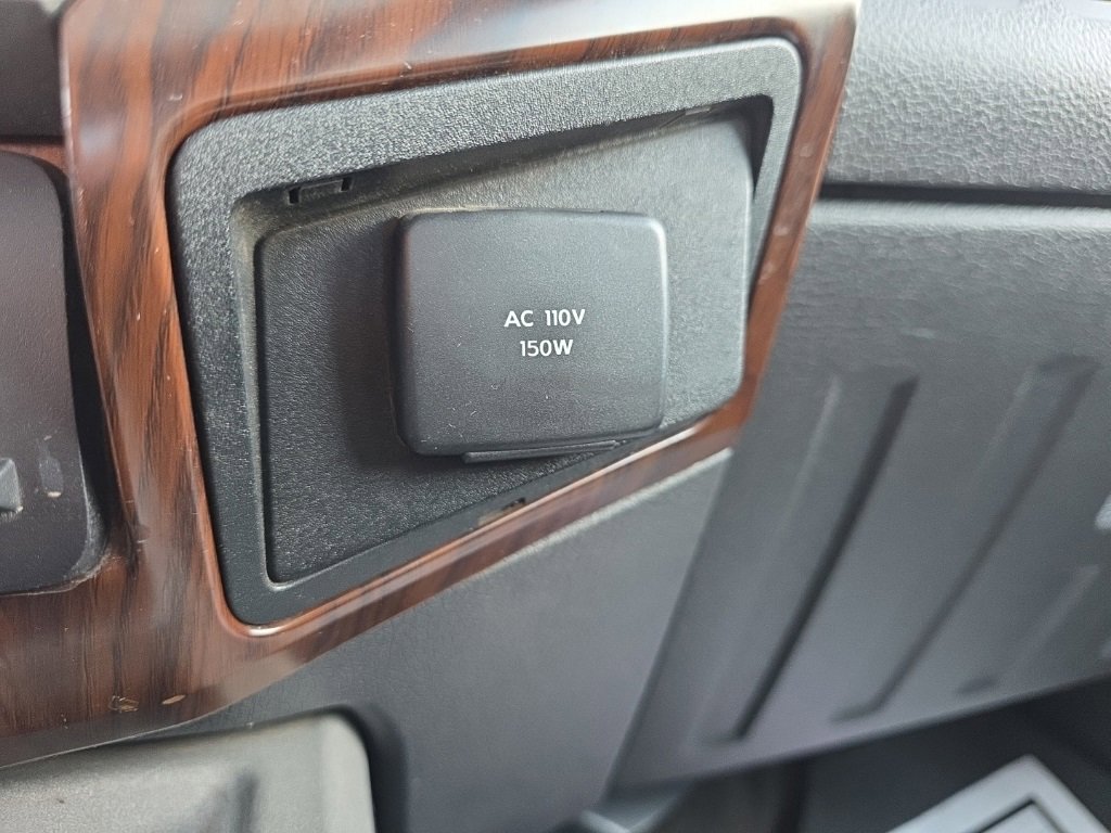 Used 2016 Ford F350 Lariat w/ Lariat Ultimate Package image 31