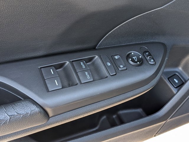 Used 2018 Honda Civic EX-L image 10