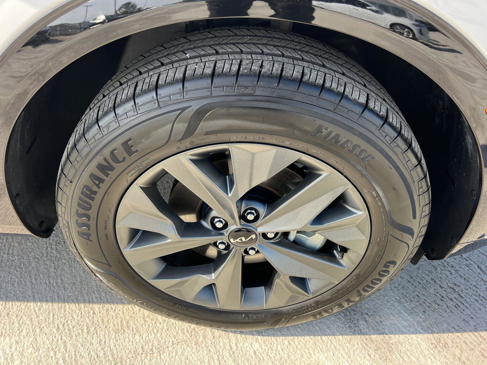 Used 2024 Kia Sportage SX Prestige image 12