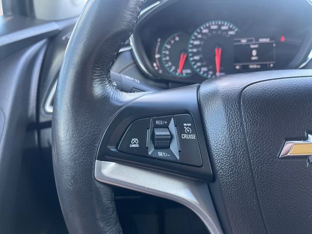 Used 2022 Chevrolet Trax LT w/ LT Convenience Package FWD image 21