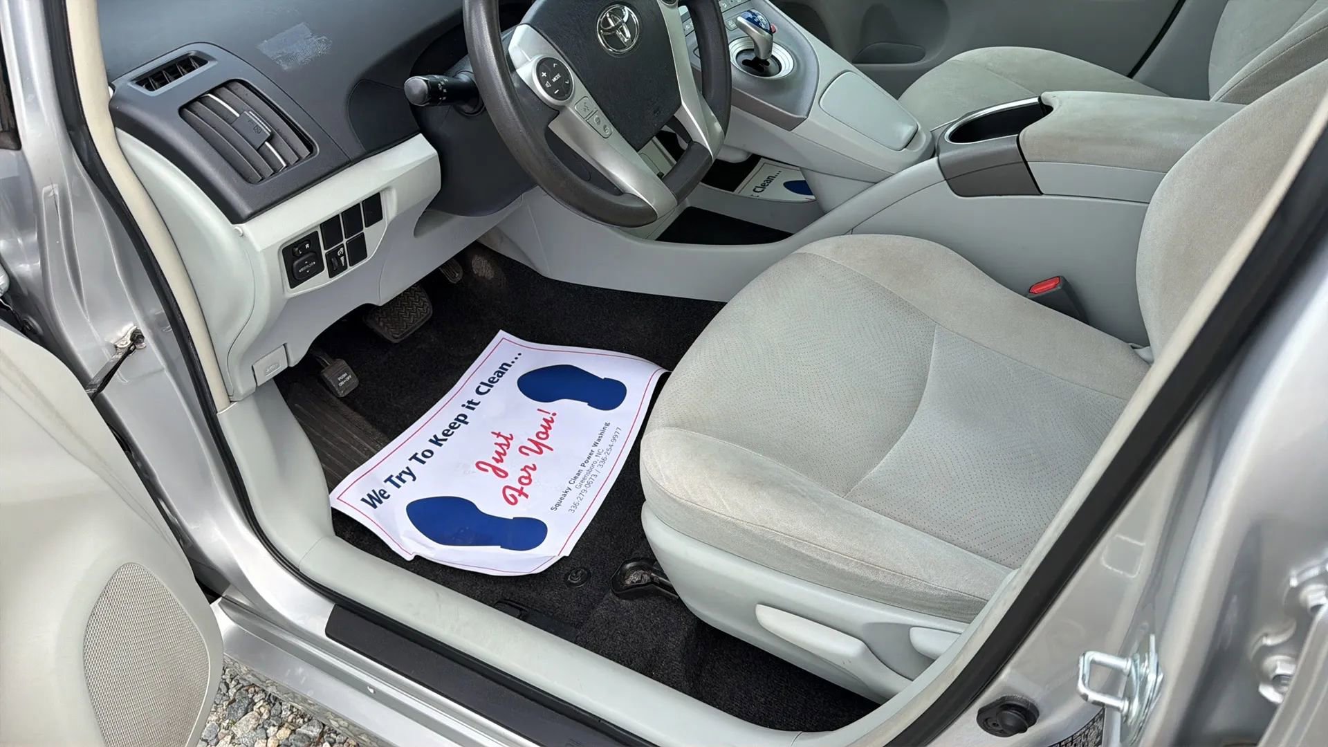 Used 2014 Toyota Prius Three image 23