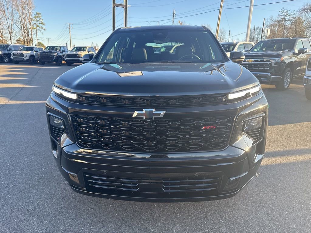 Used 2024 Chevrolet Traverse RS w/ LPO, Floor Liner Package AWD/4WD image 8