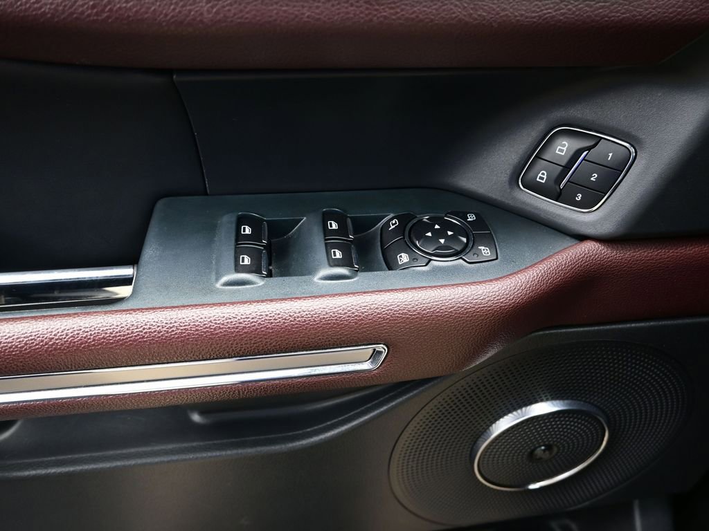 Used 2023 Ford Expedition Max Limited image 17