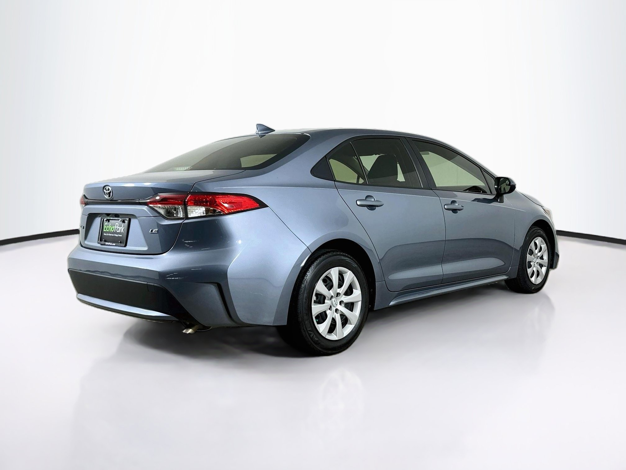 Used 2022 Toyota Corolla LE FWD image 9