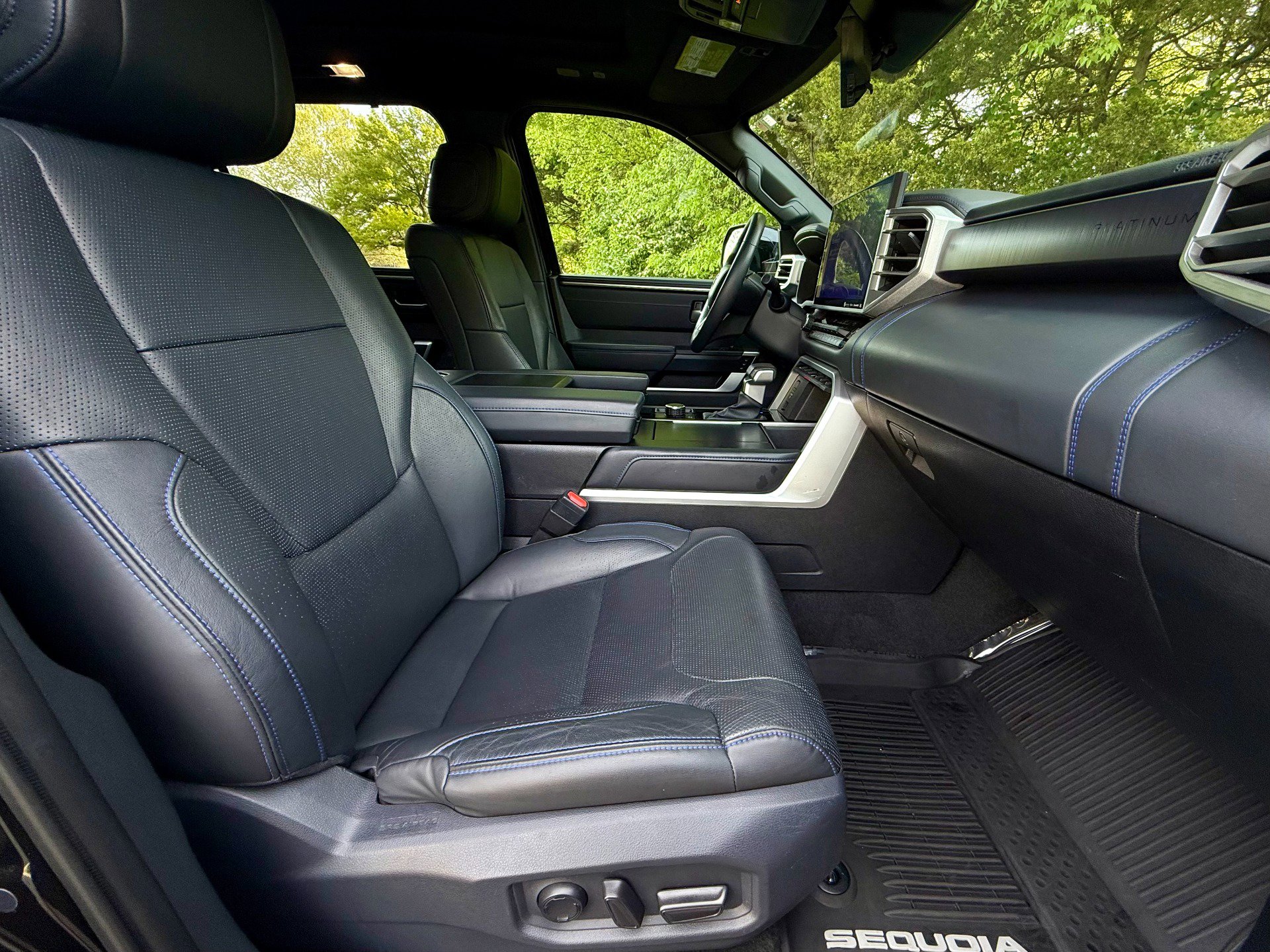 Used 2023 Toyota Sequoia Platinum image 18