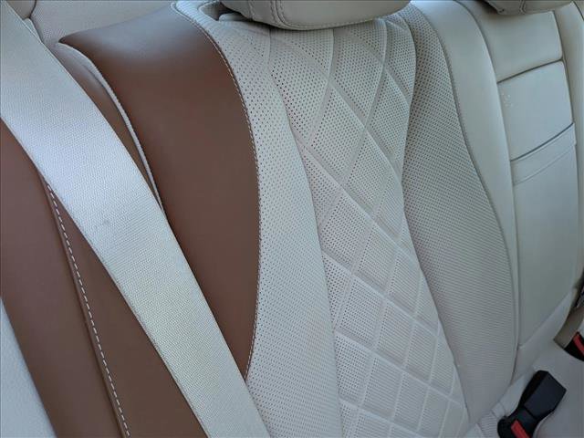 Used 2018 Mercedes-Benz E 300 image 16