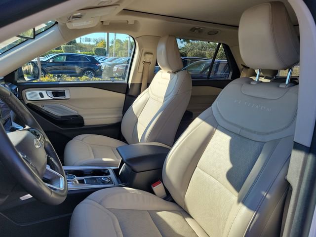 Used 2023 Ford Explorer Platinum w/ Technology Package image 11