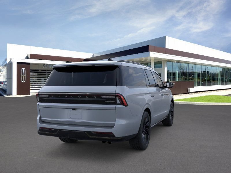 New 2026 Lincoln Navigator L Reserve w/ Jet Appearance Package AWD/4WD image 8