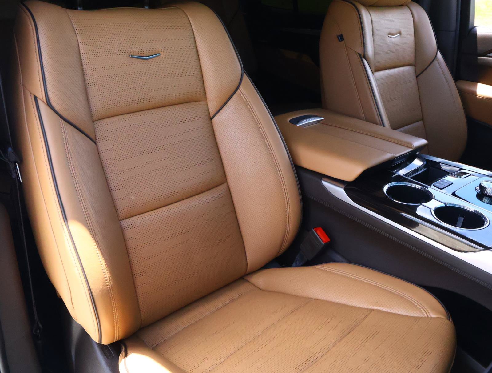 Certified 2025 Cadillac Escalade Premium Luxury RWD image 24